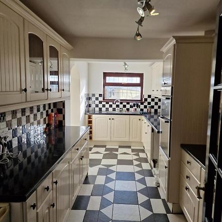 Shergold House Суиндън Екстериор снимка